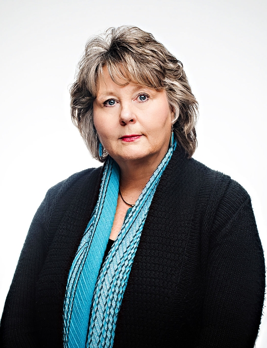 Headshot of Brenda Halloran